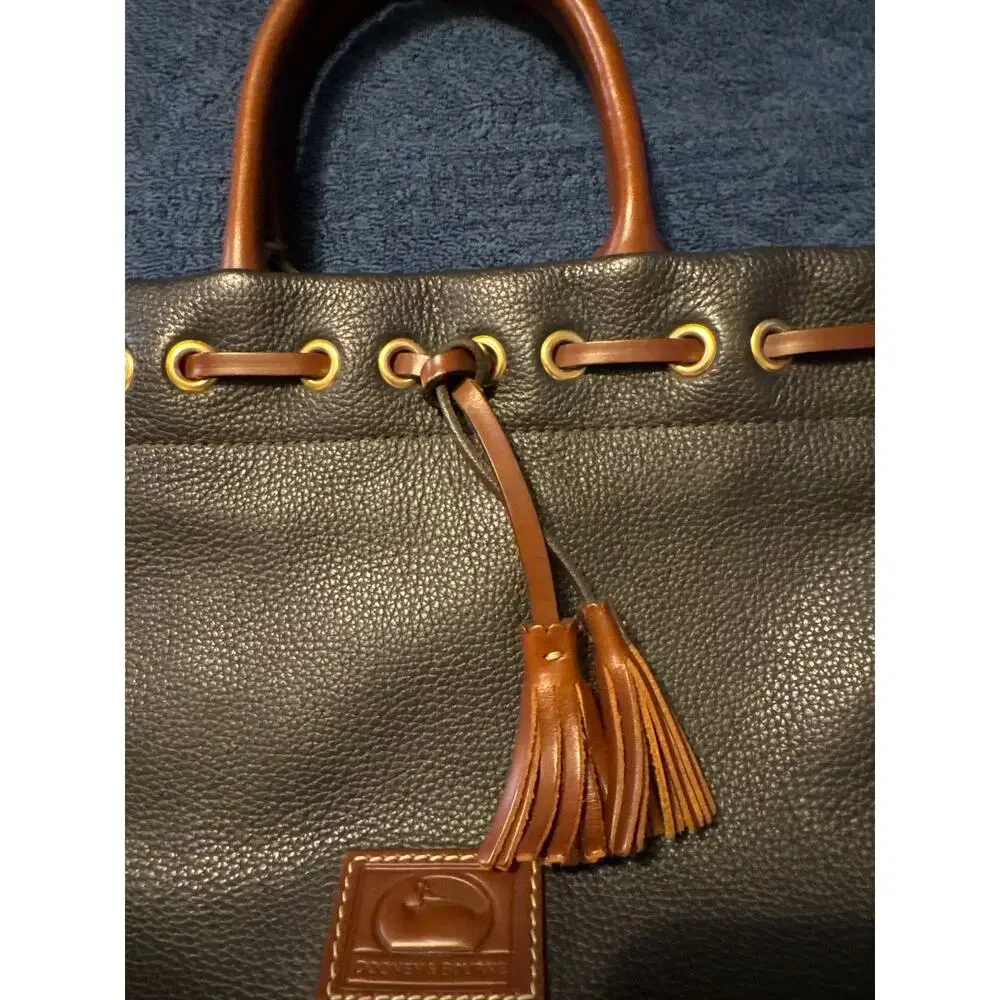 Dooney & Bourke Wakefield Tassel Tote Crossbody Black‎ Leather